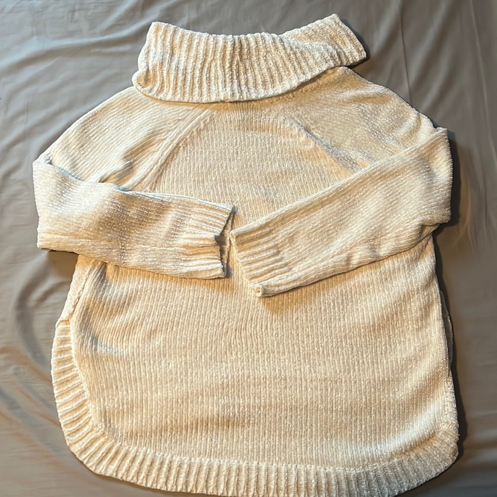 Jones NY Off-White Large Women’s Turtleneck Sweater